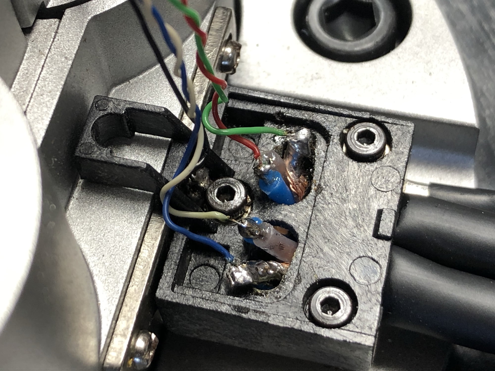 Yamaha GT-2000 tonearm cable termination