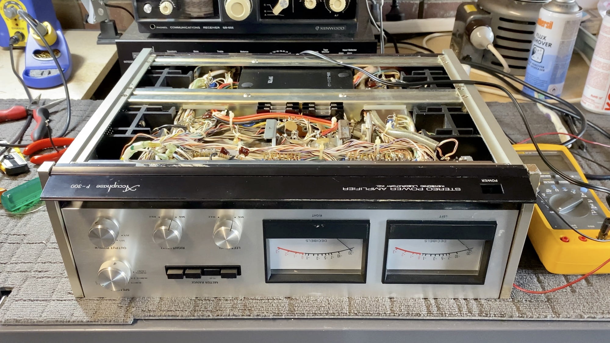 Accuphase P-300