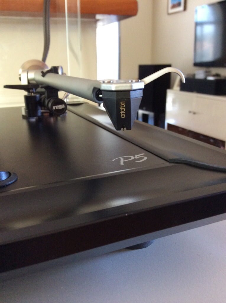 Lovely Rega P5 Belt-Drive Turntable Service 6 Rega P5