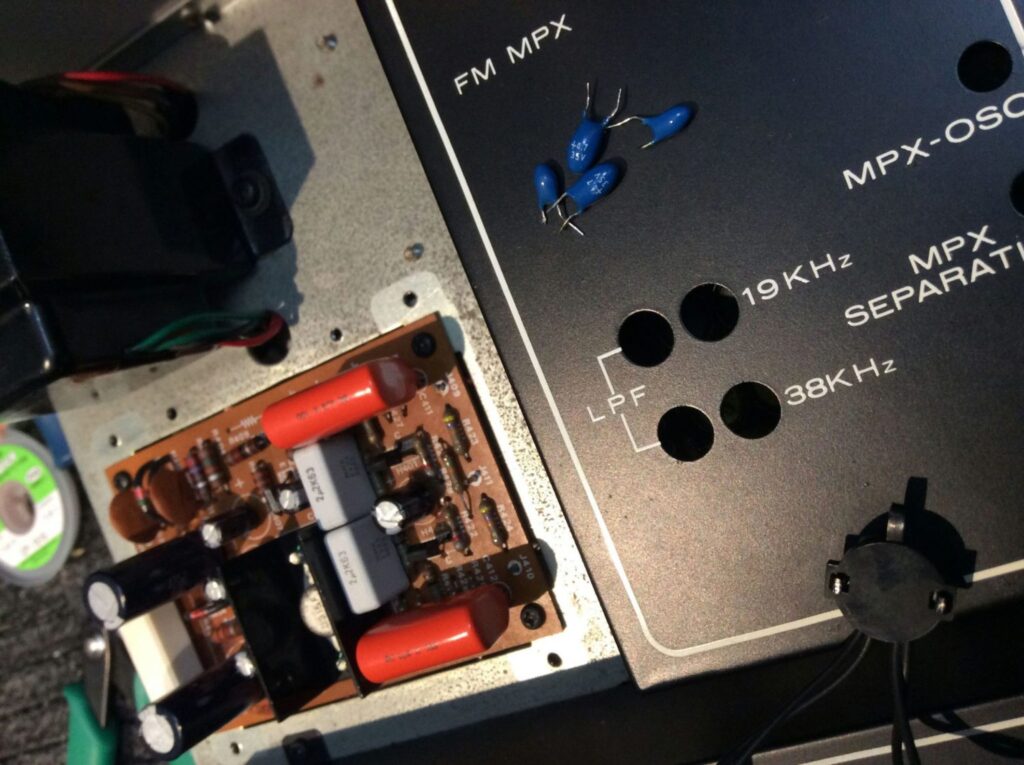 Marantz 125 AM/FM Tuner Alignment & Upgrade 7 Marantz 125