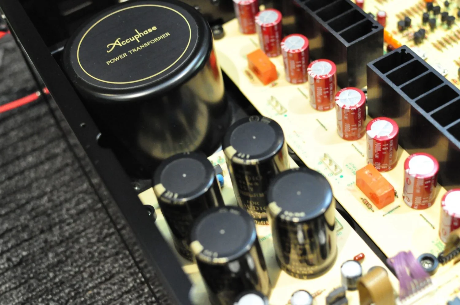 アキュフェーズ　プリアンプ　C-202難アリ Accuphase C-202 Preamplifier Service & Review | LiQUiD AUDiO