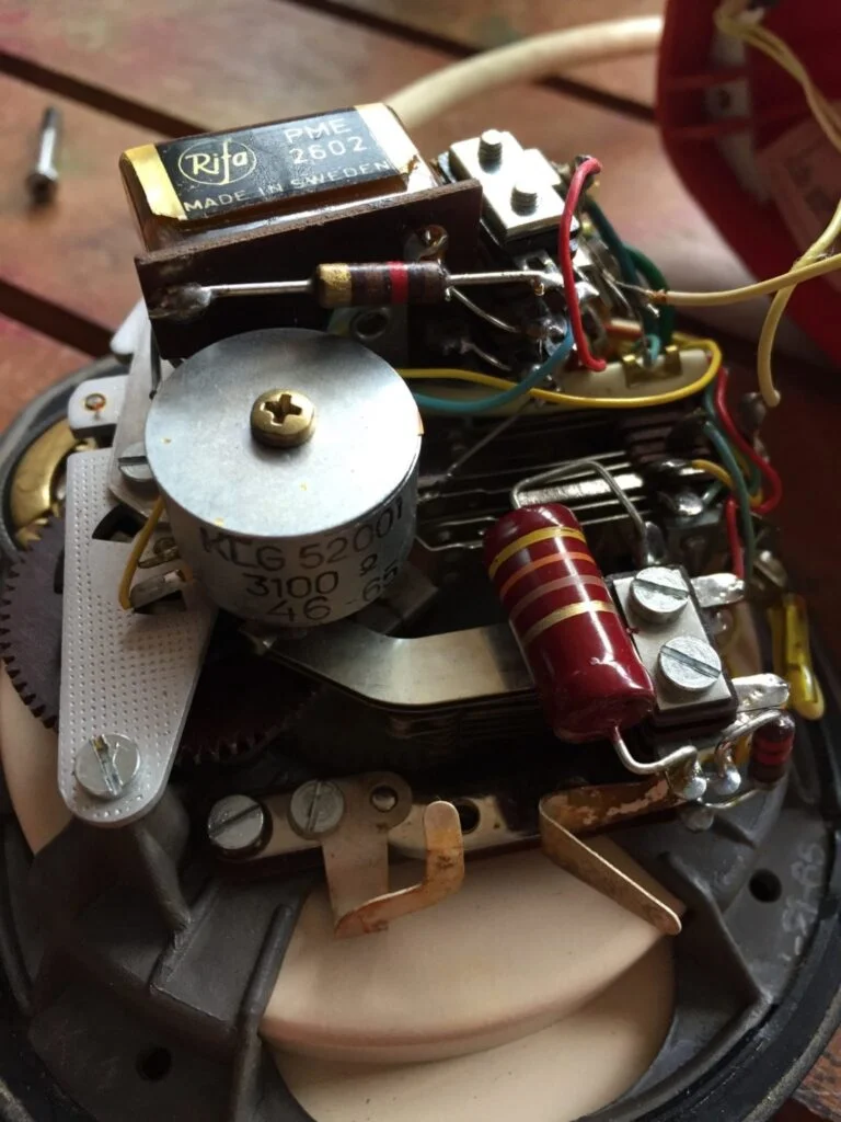 Ericsson Ericofon 'Cobra' Phone Repair Attempt... 3 IMG_2334.JPG