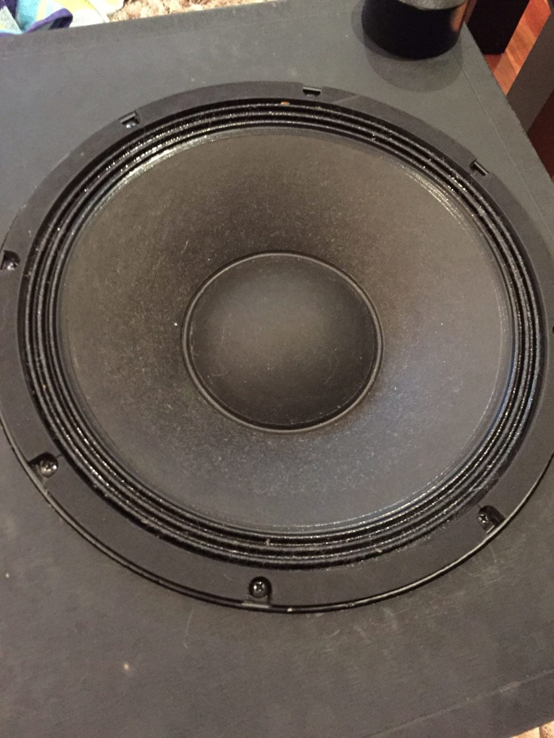 mackie hrs120 subwoofer