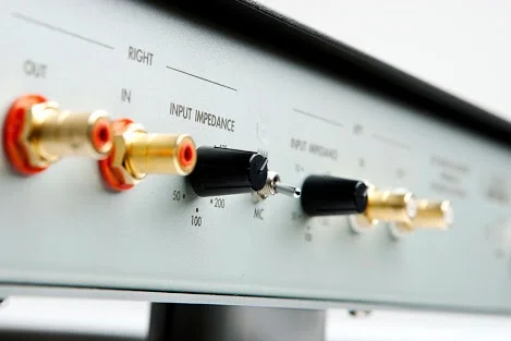 Primare R32 Phono Preamplifier Review 3 IMG 2855