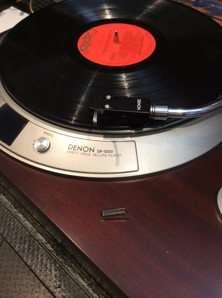 Denon DP-1200