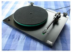 rega_planar_3_top_view