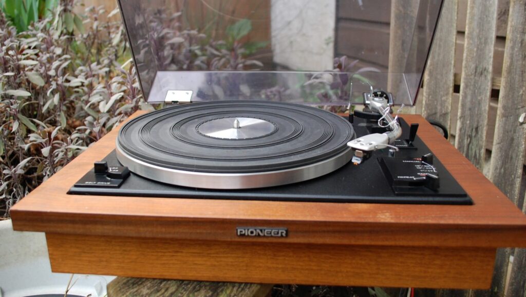 16610191147_81205c483c_k