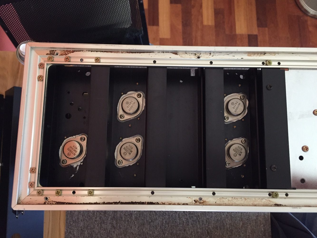 Accuphase M-60 Power Amplifiers Restoration 37 img 6003