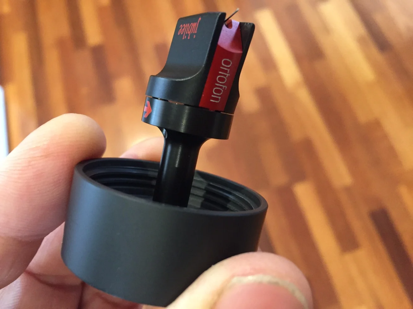 High-End Cartridge Inspection & Deep Cleaning 17 Ortofon MC Jubilee
cartridge inspection