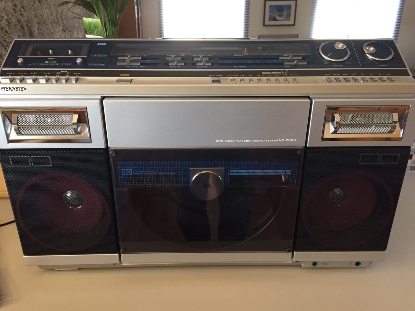 Sharp VZ-2000 Record-Playing Boombox Restoration - LIQUID AUDIO