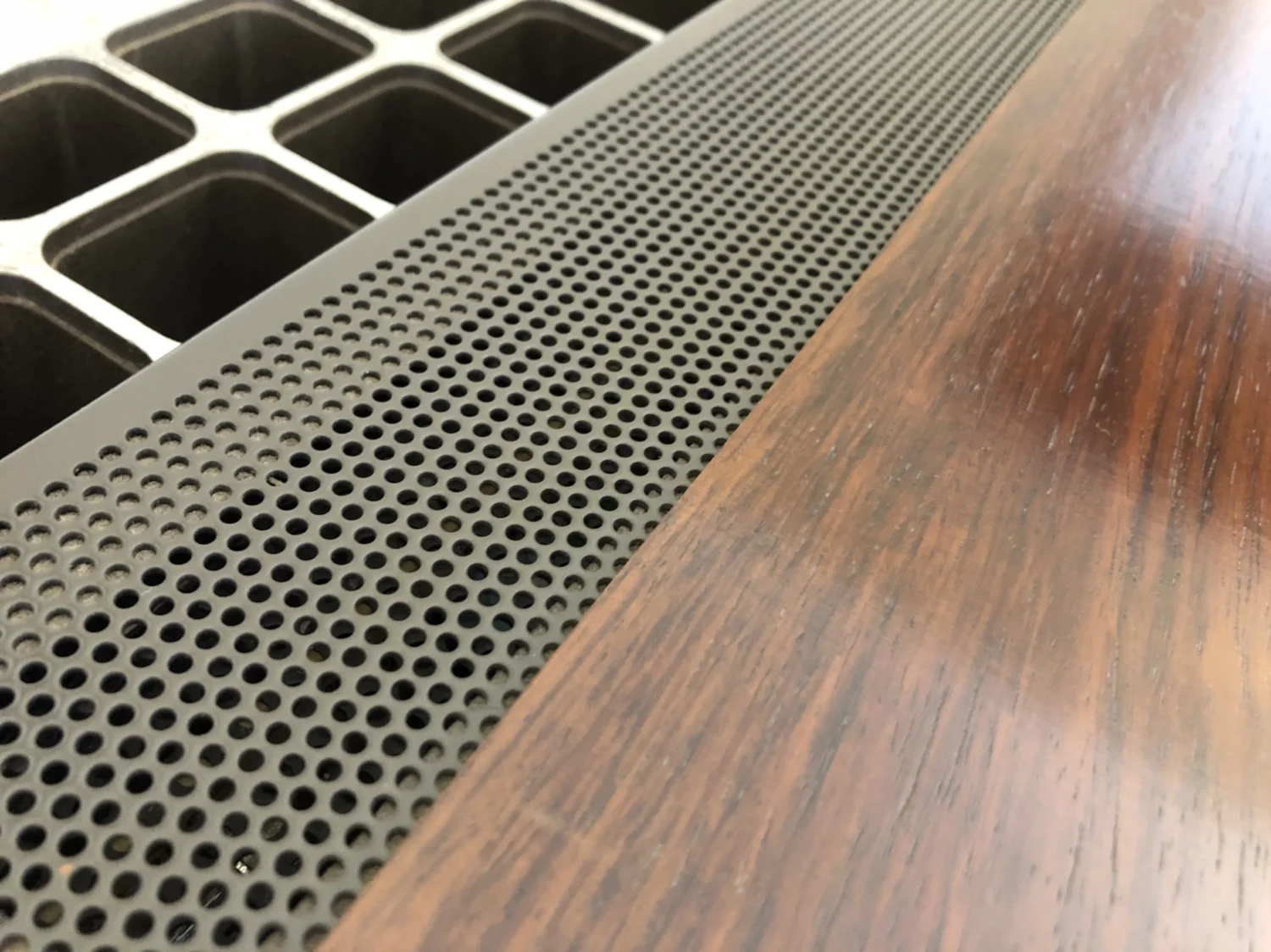 Luxman M-4000 Power Amplifier Repair & Service 14 img 1400