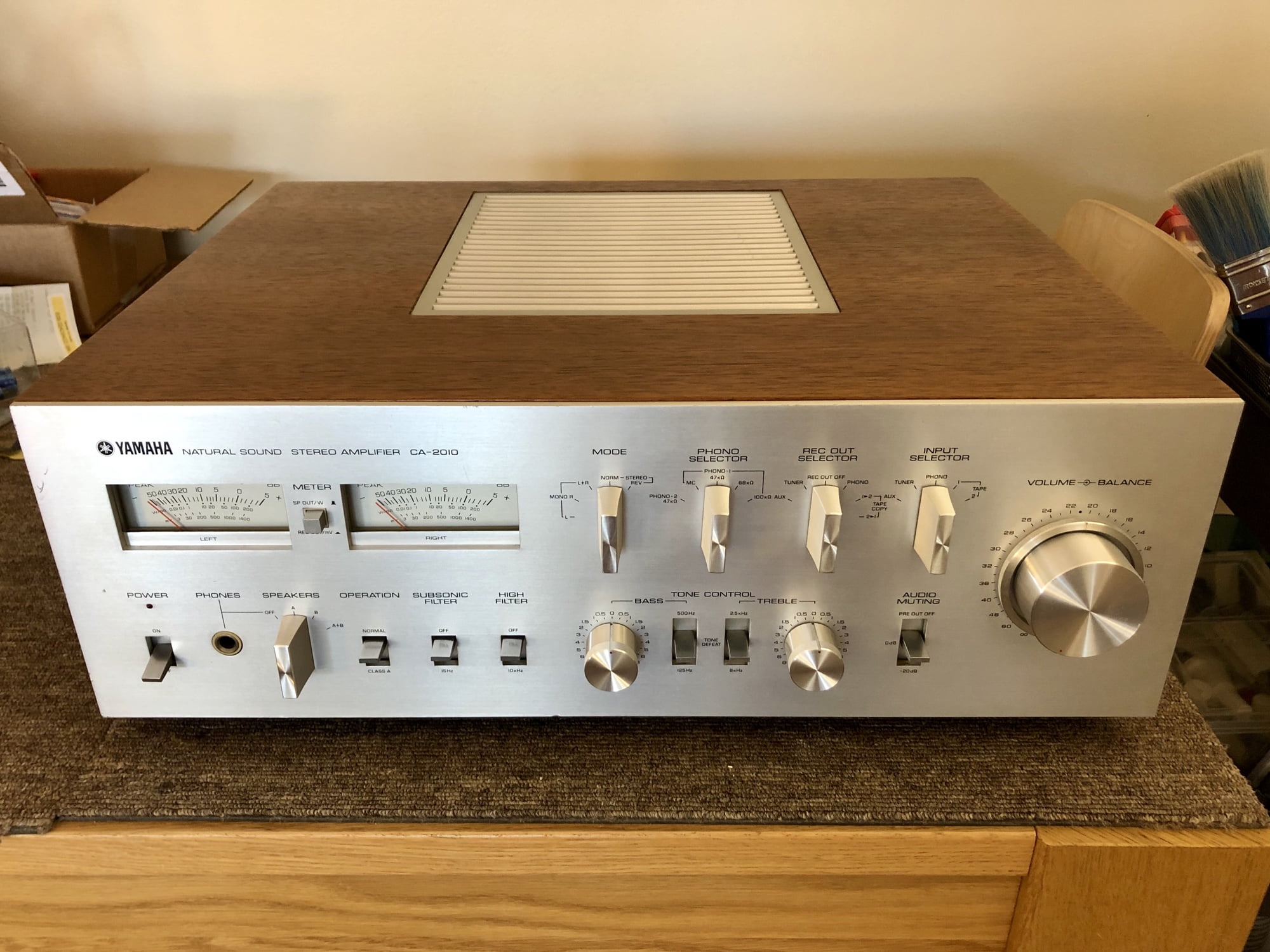 Beautiful Yamaha CA-2010 Integrated Amplifier Repair & Restoration