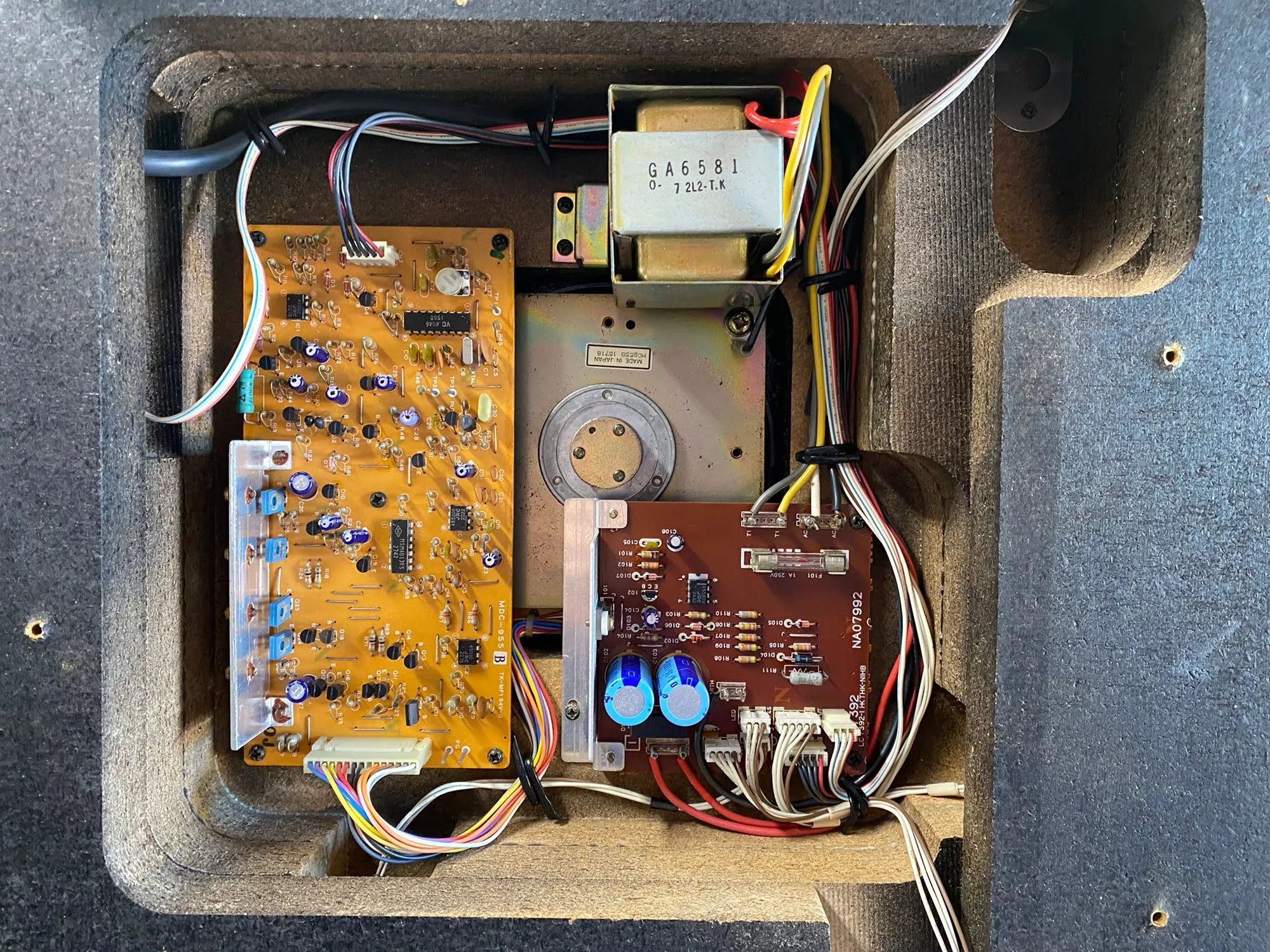 Yamaha GT-2000 Turntable Service 17 Yamaha GT-2000