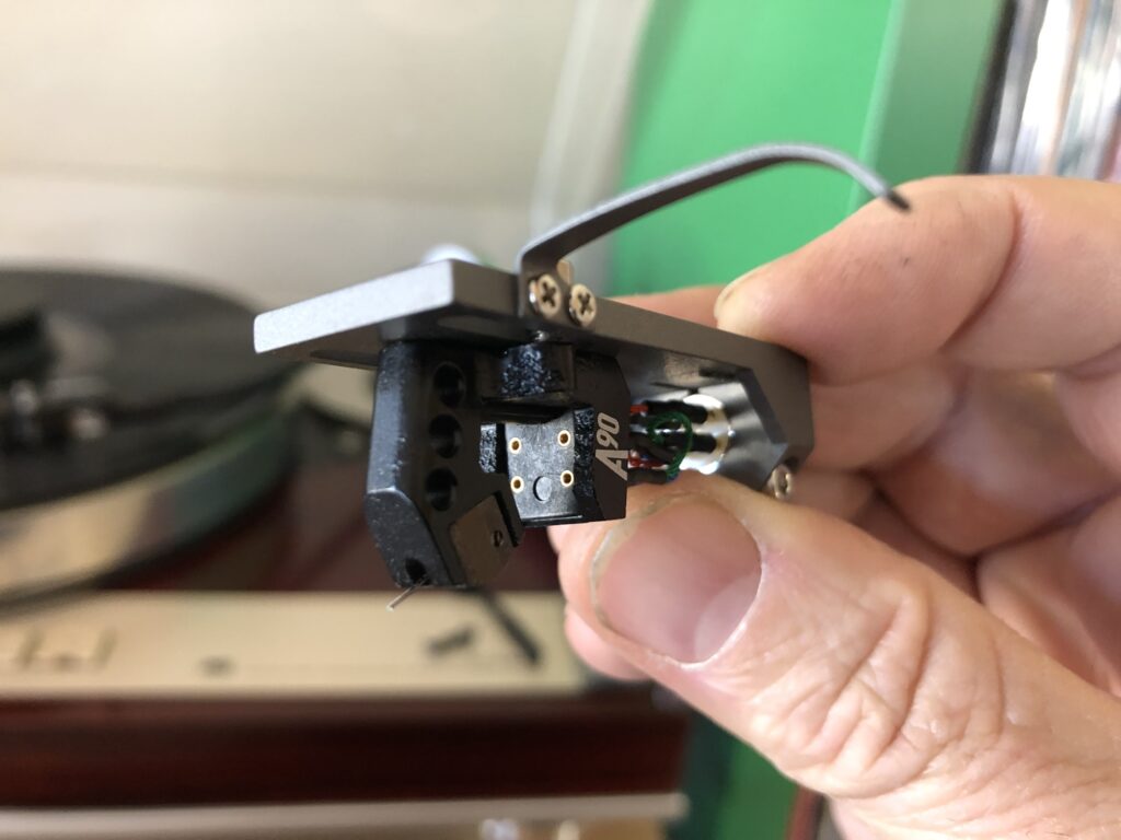 High-End Cartridge Inspection & Deep Cleaning 8 Ortofon MC A90
cartridge inspection