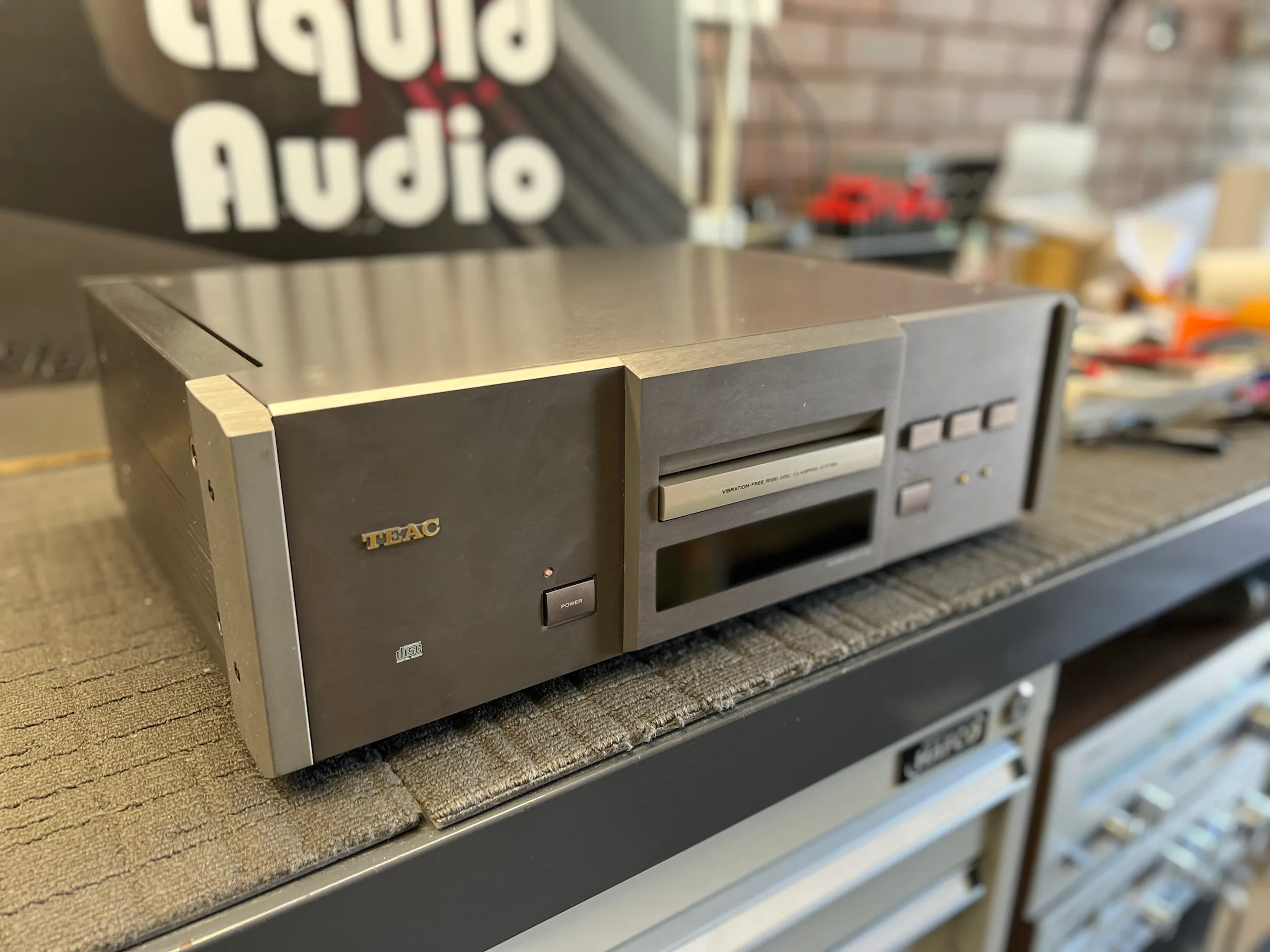 TEAC P-30