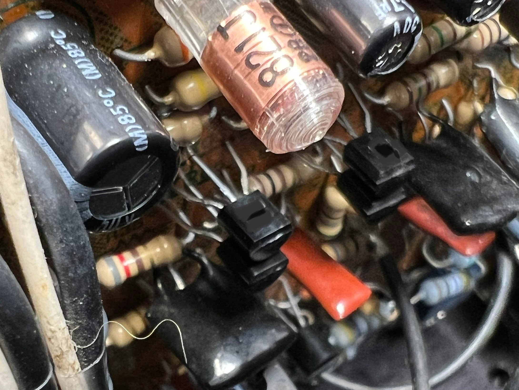 Sansui AU-D707 / AU-819 Amplifier Repair & Review 11 img 1604