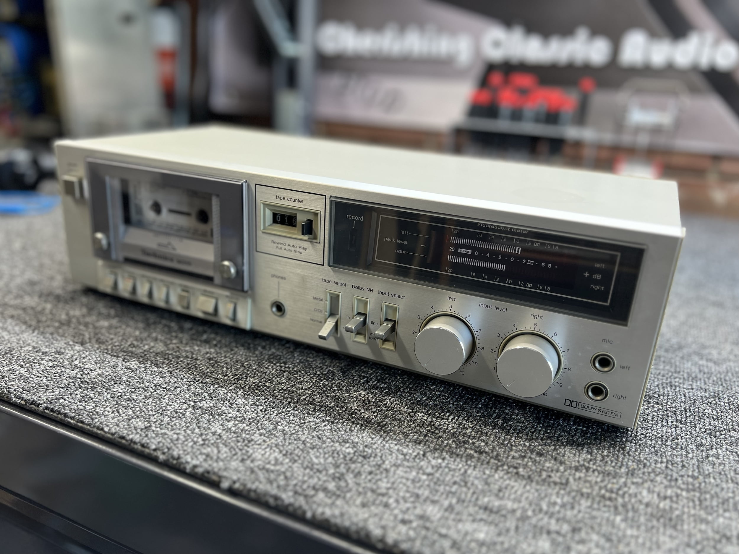 Sold Equipment Gallery 4 29 Technics RS-M215
