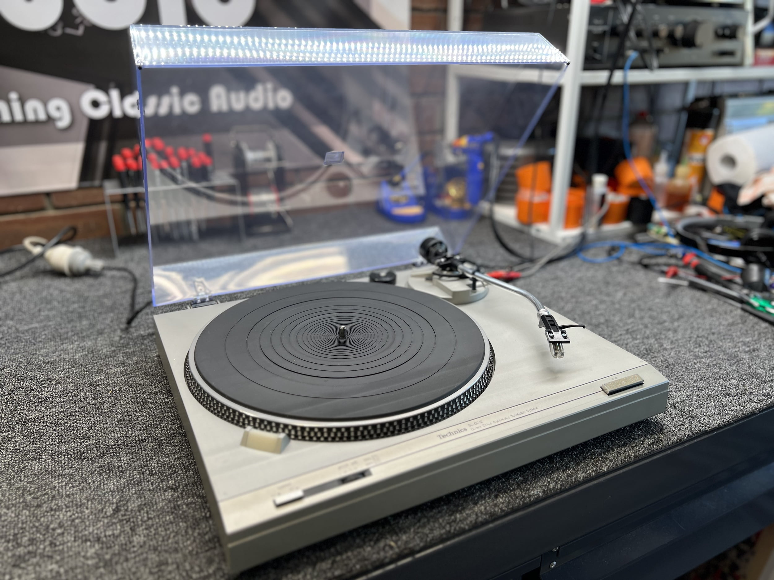 Sold Equipment Gallery 4 37 Technics SL-D212