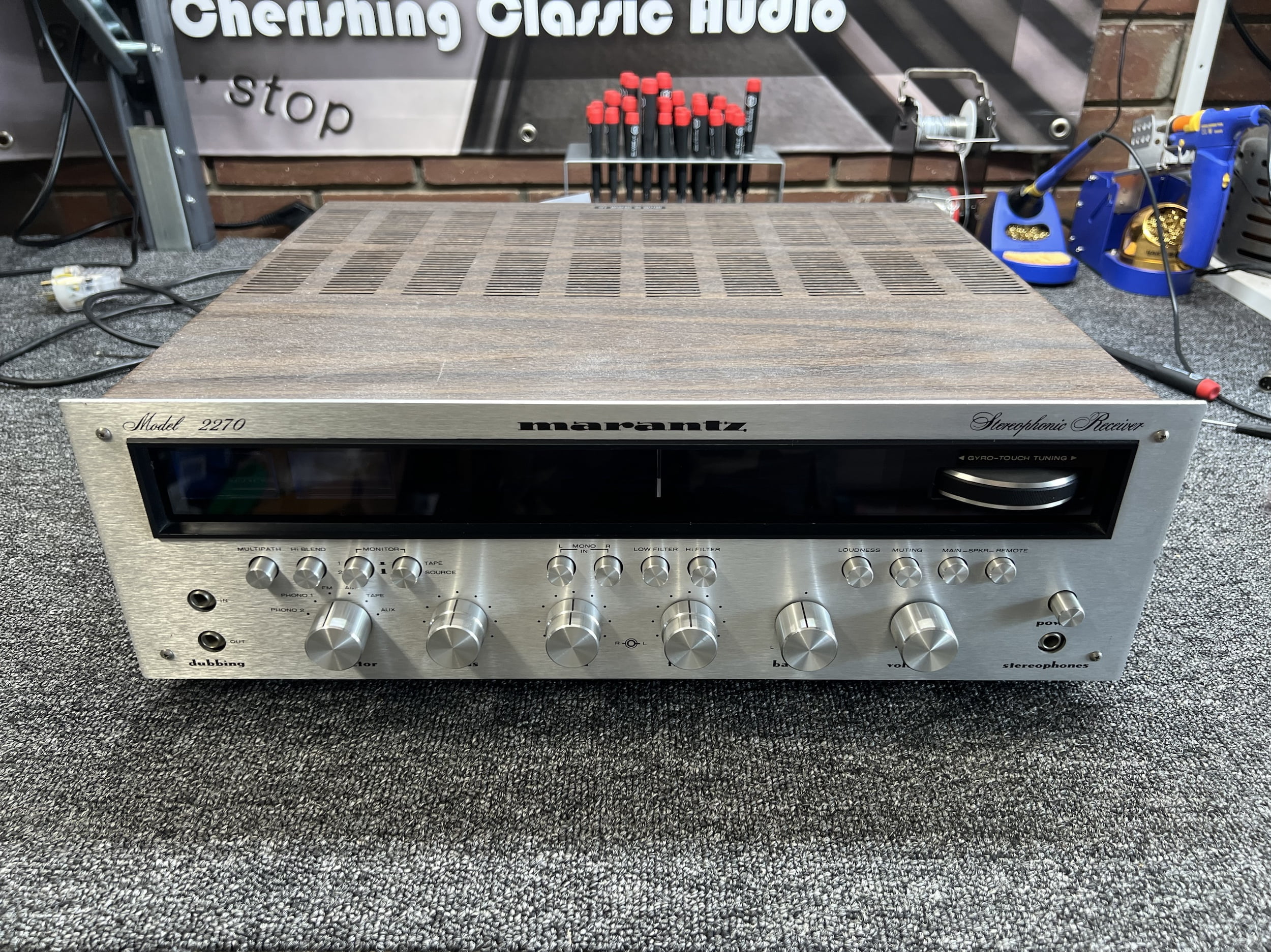 Hall of Shame 36 Marantz 2270