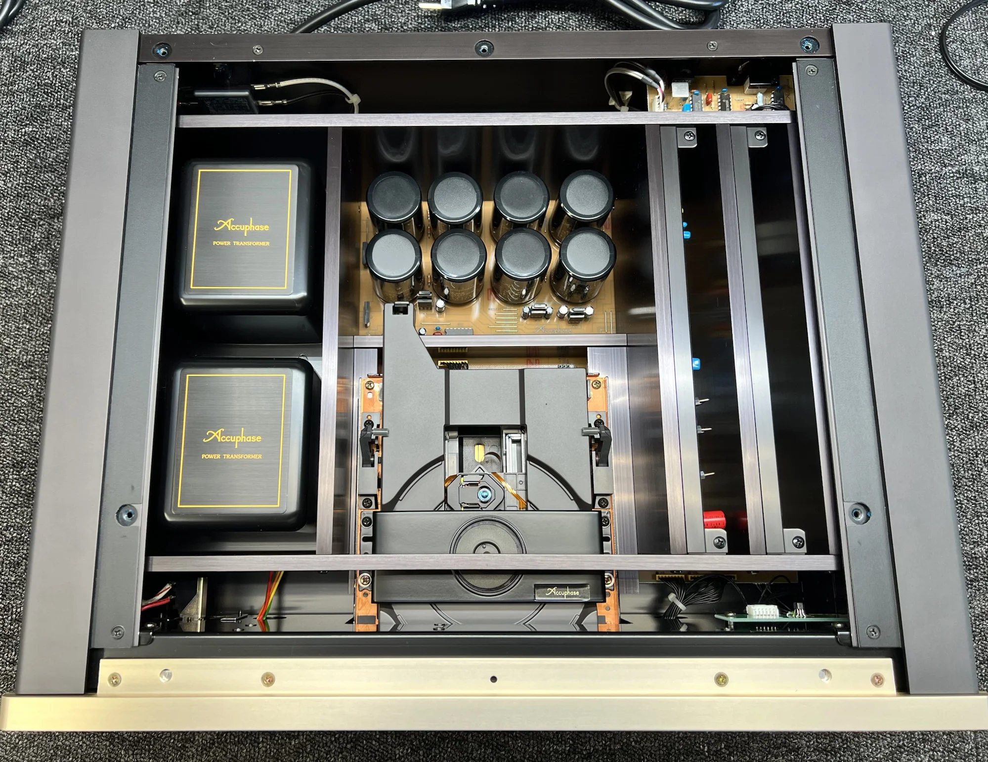 What's better: an older CD player or a new one? 6 Accuphase DP-90