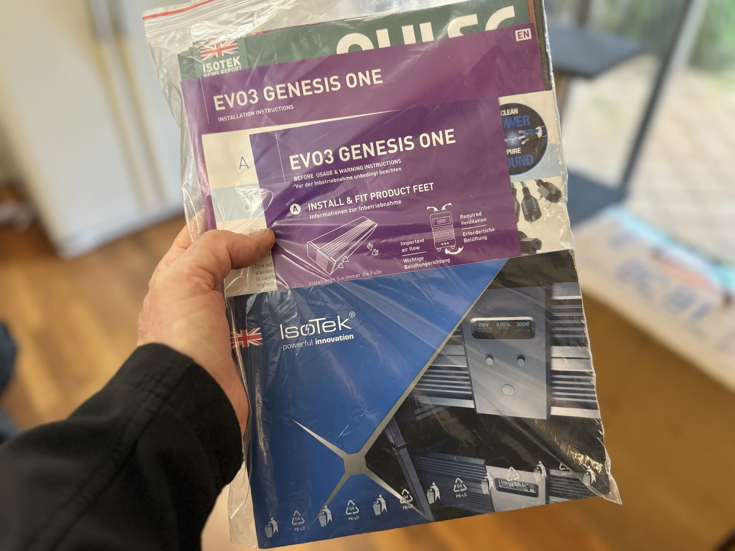 Store 8 IsoTek EVO3 Genesis One