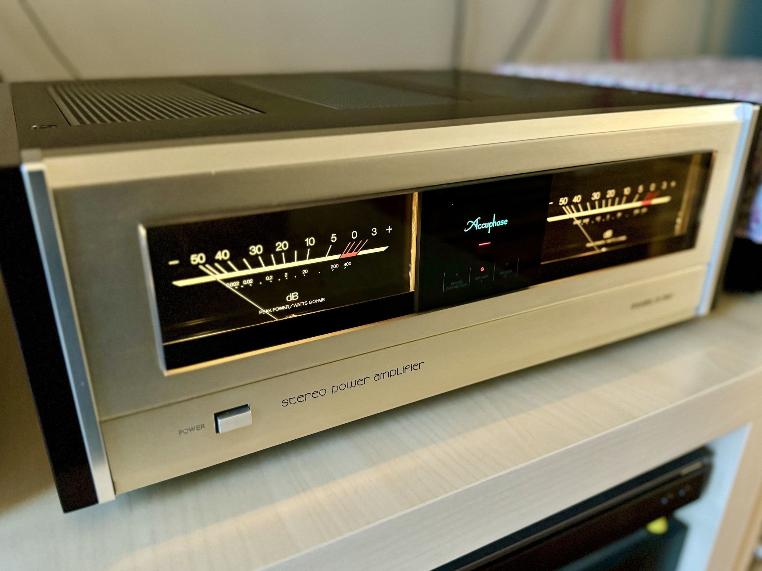 Accuphase P-360