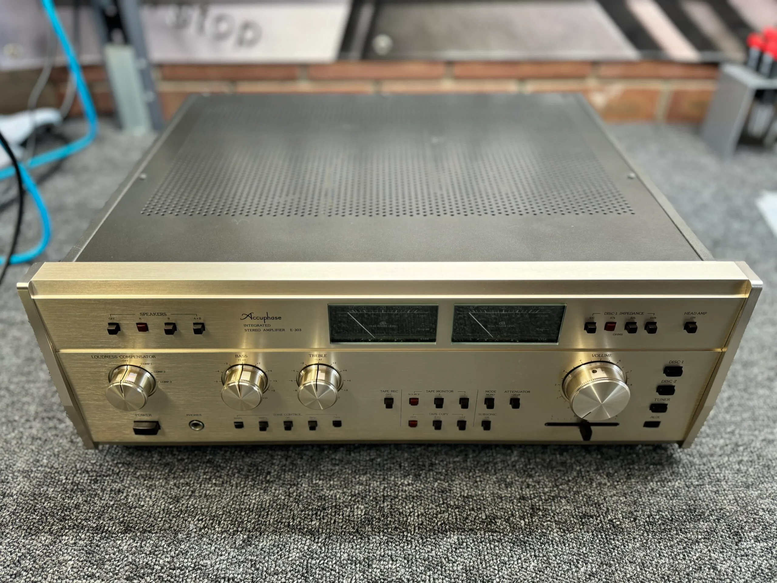 Incredible $10 Accuphase E-303 Tip Find..? 5 Accuphase E-303