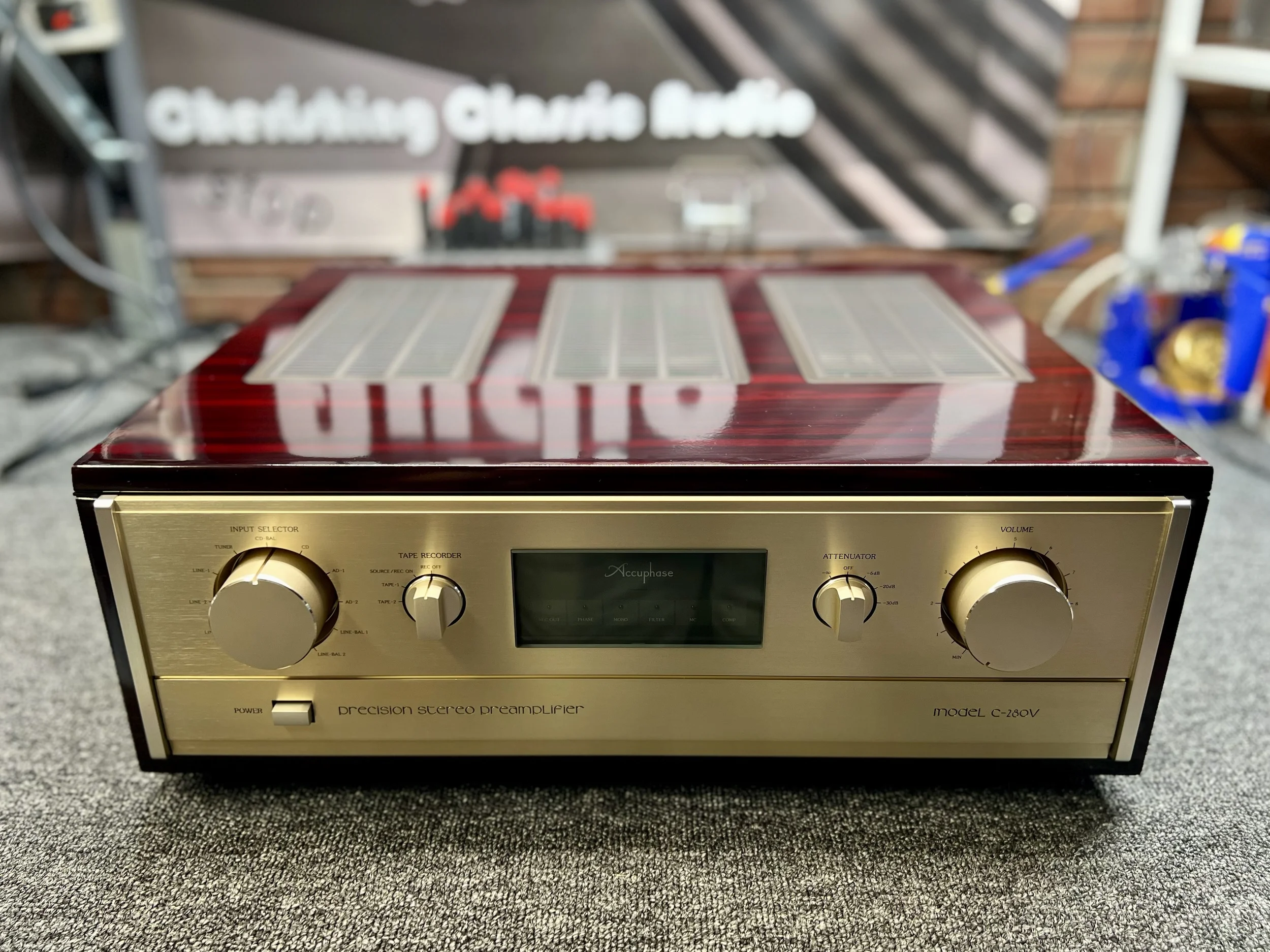 Accuphase C-280V