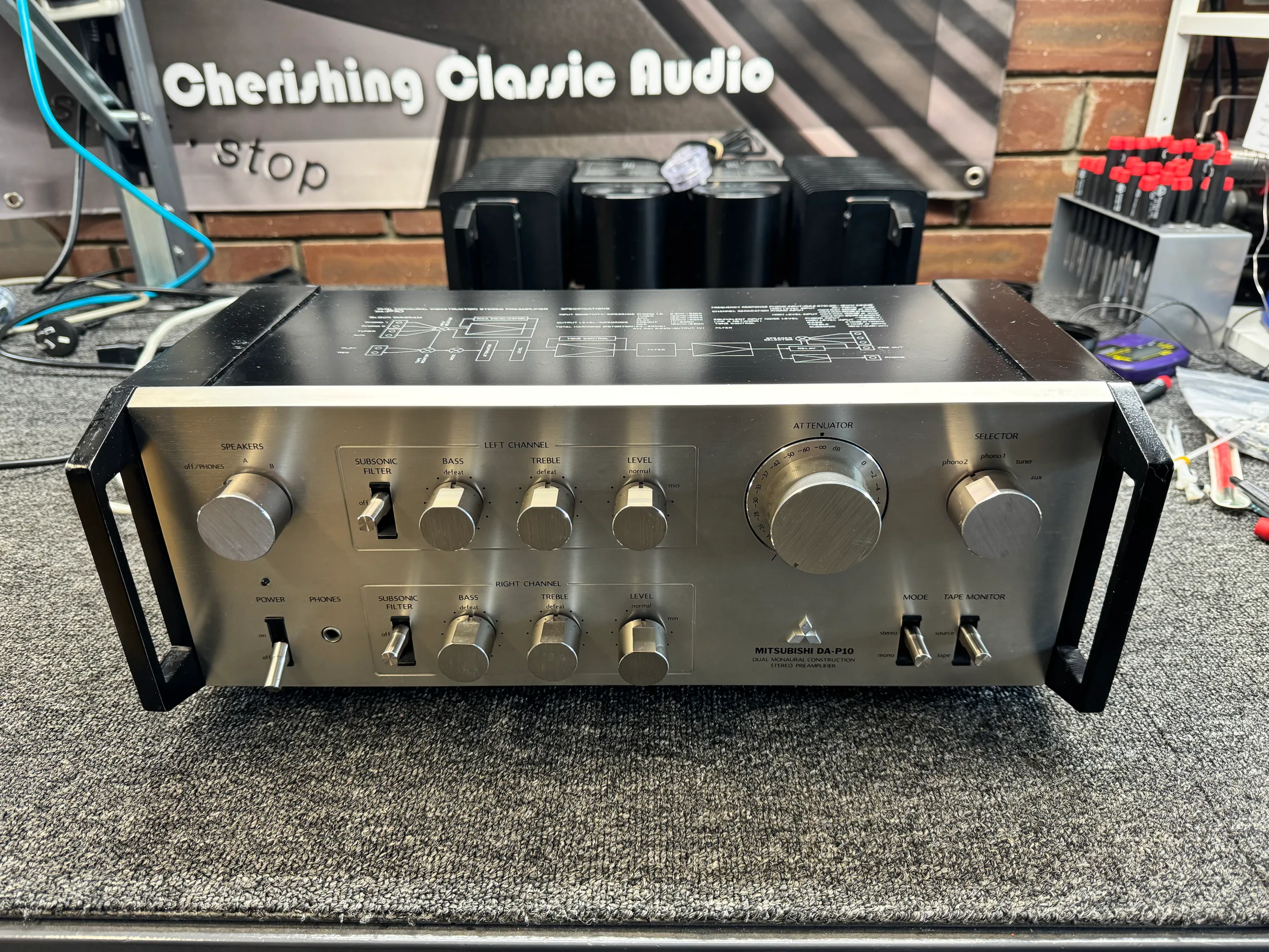 Rare Mitsubishi DA-P10 / DA-A10 Pre/Power Resurrection 17 Mitsubishi DA-P10 / DA-A10