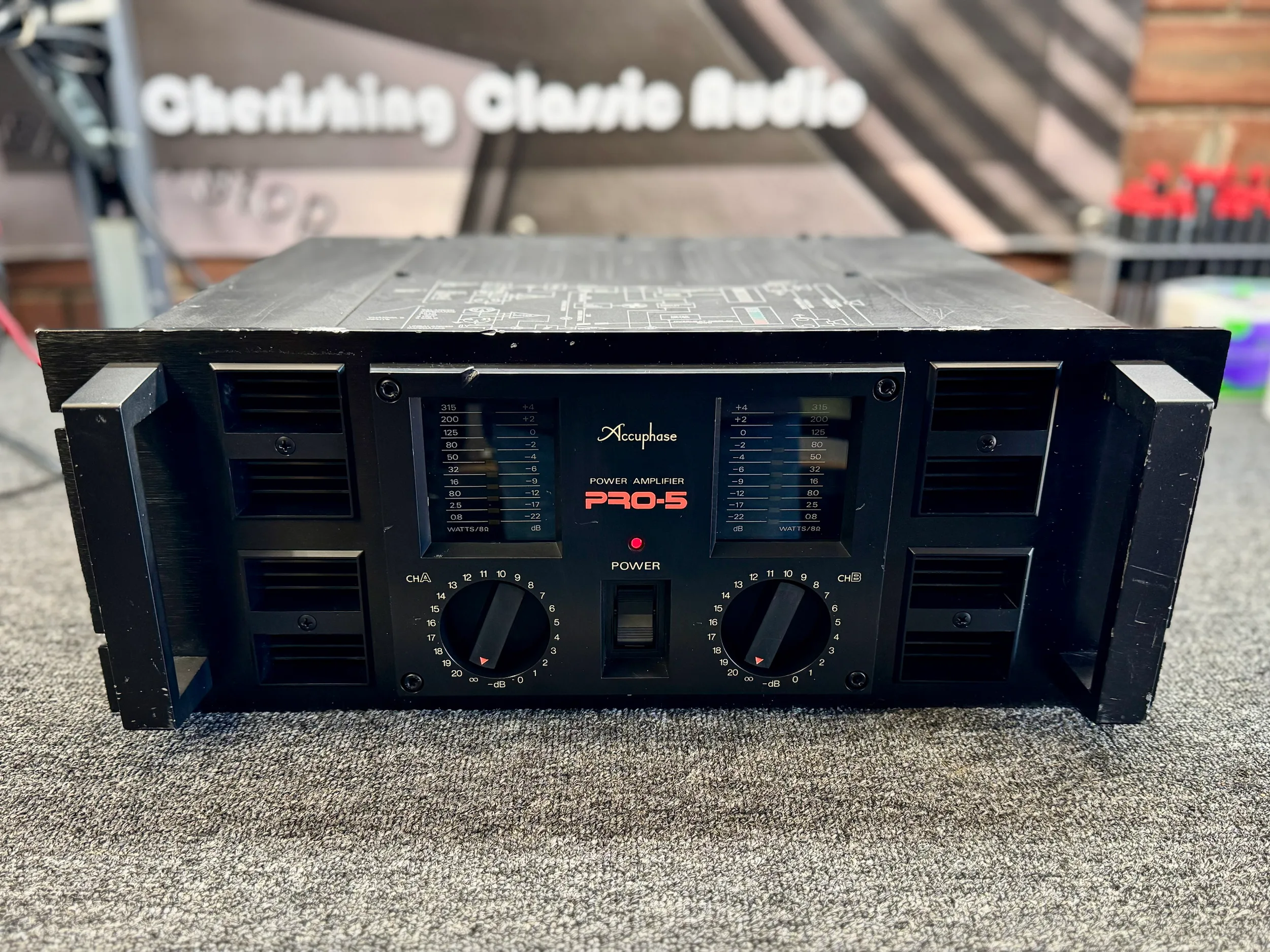 Accuphase Booking Overload! | LiQUiD AUDiO