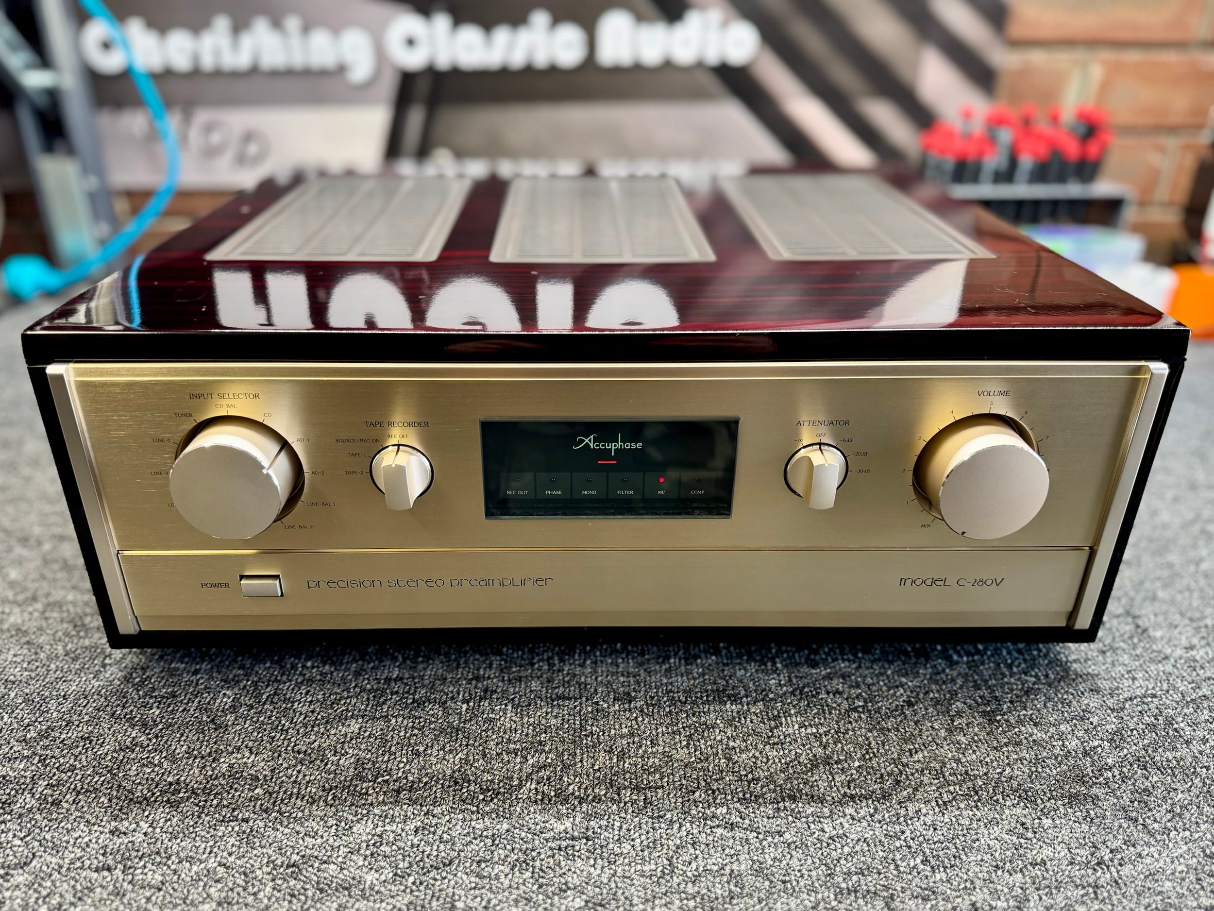 Accuphase C-280V