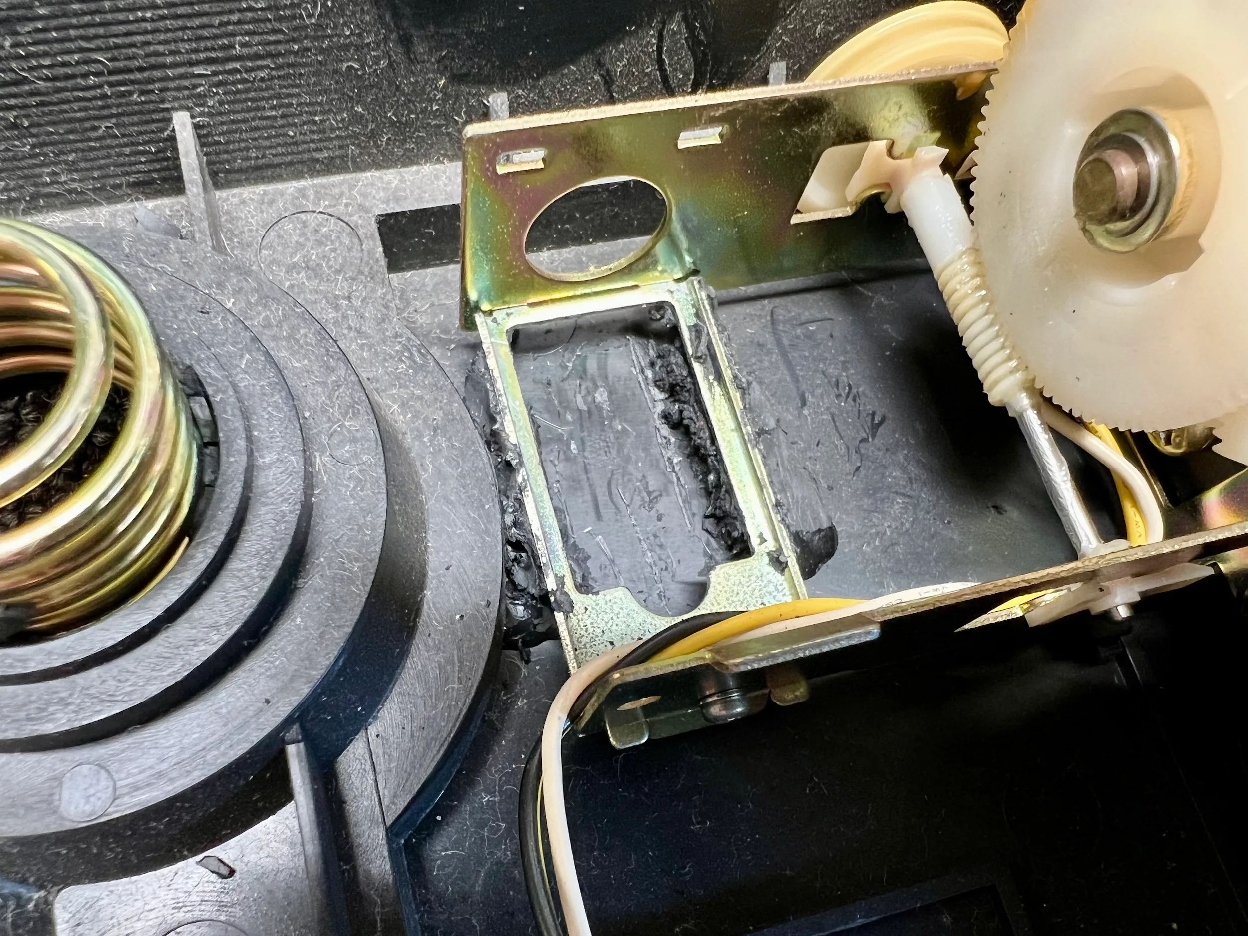 Beautiful Pioneer PL-L1000 Linear Tracking Turntable Repair & Review 9 Pioneer PL-L1000
