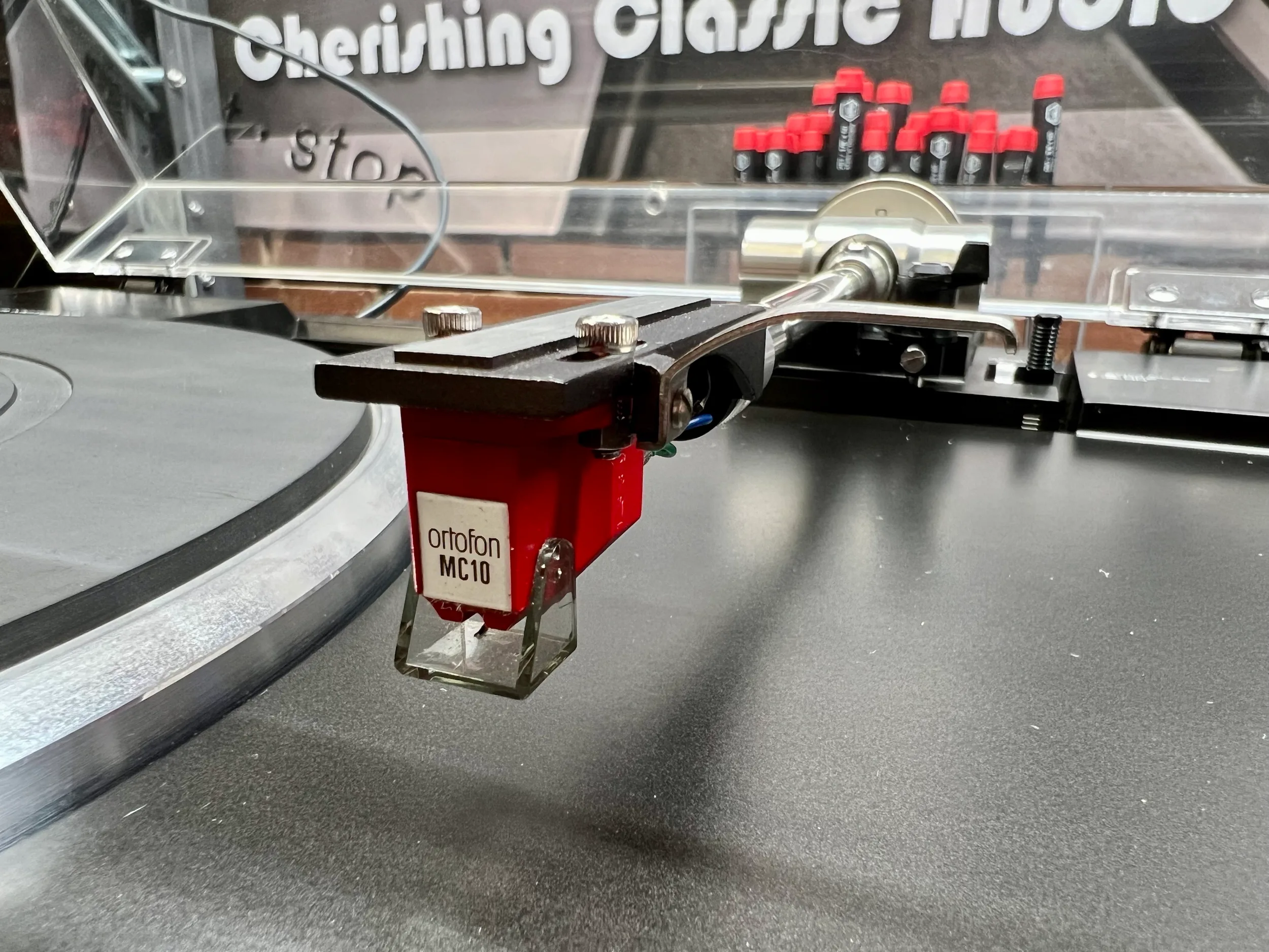 Beautiful Pioneer PL-L1000 Linear Tracking Turntable Repair & Review 18 Pioneer PL-L1000
Ortofon MC10