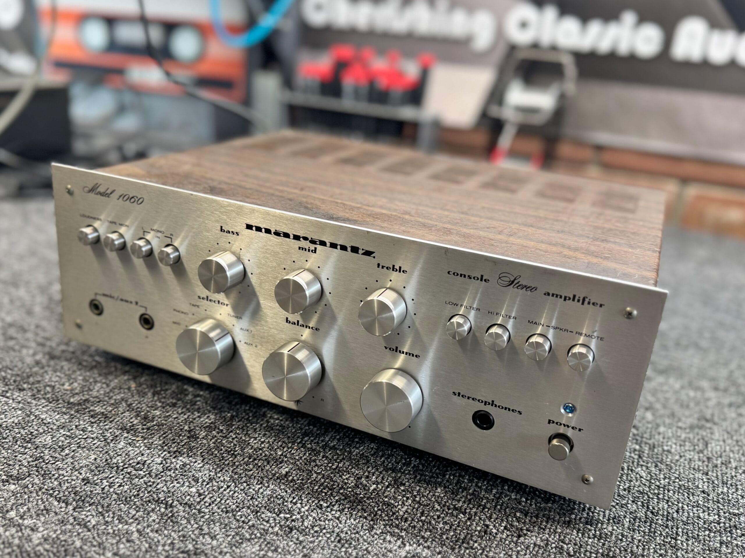 Baby Amplifiers: Marantz 1030 5 Marantz 1060