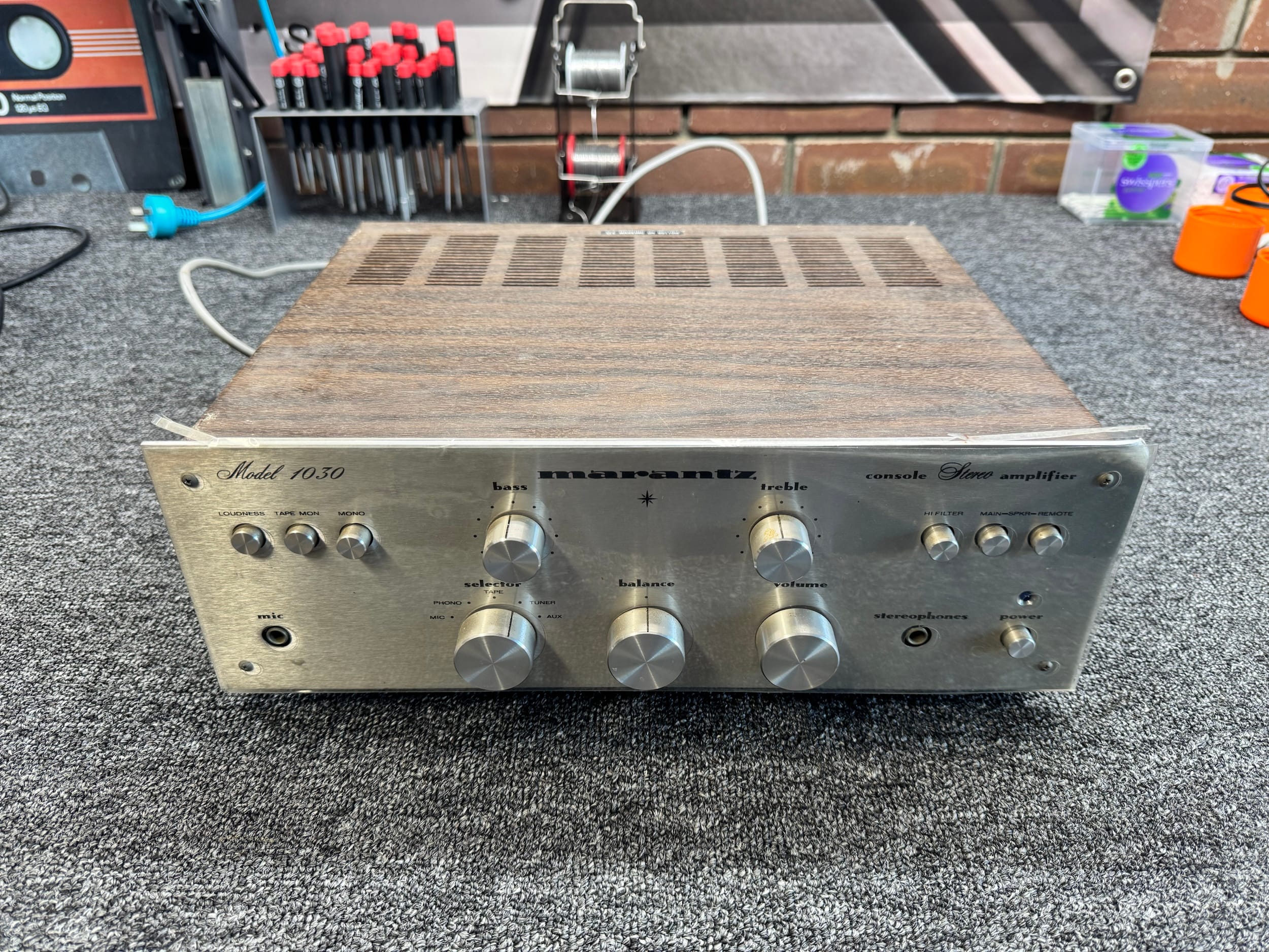 Baby Amplifiers: Marantz 1030 4 Marantz 1030