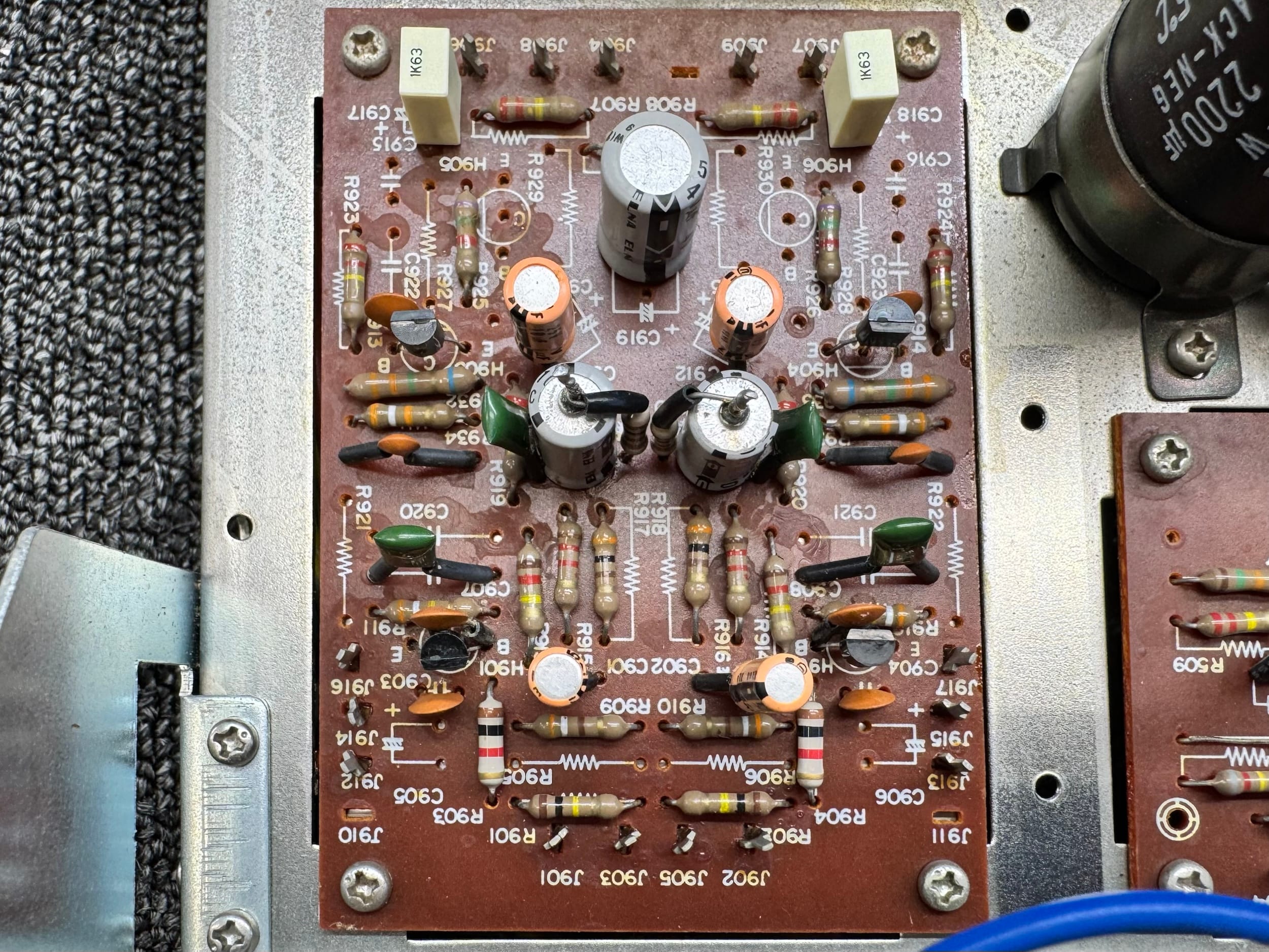 Baby Amplifiers: Marantz 1030 9 Marantz 1030