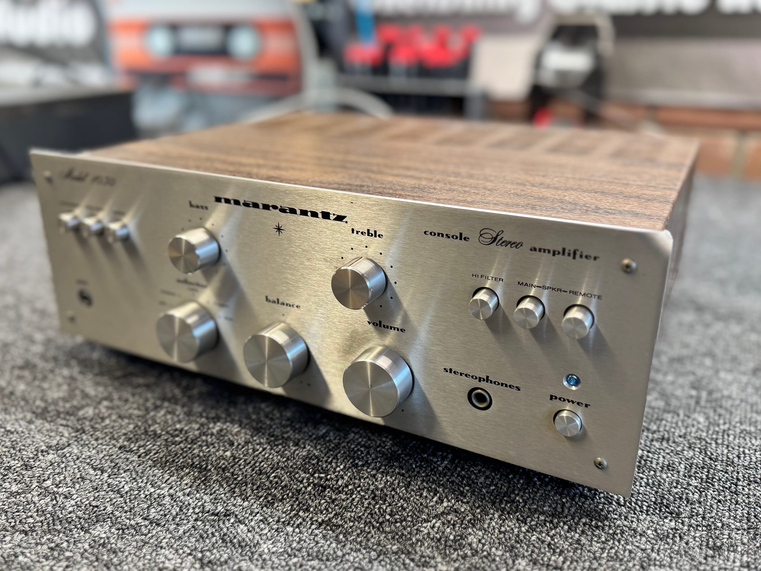Baby Amplifiers: Marantz 1030 14 Marantz 1030