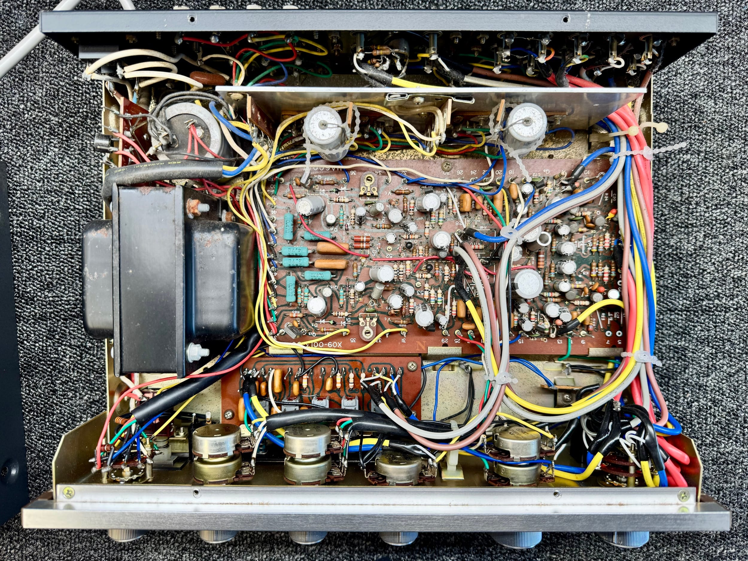 Baby Amplifiers: Kenwood KA-4002A 12 Kenwood KA-4002A