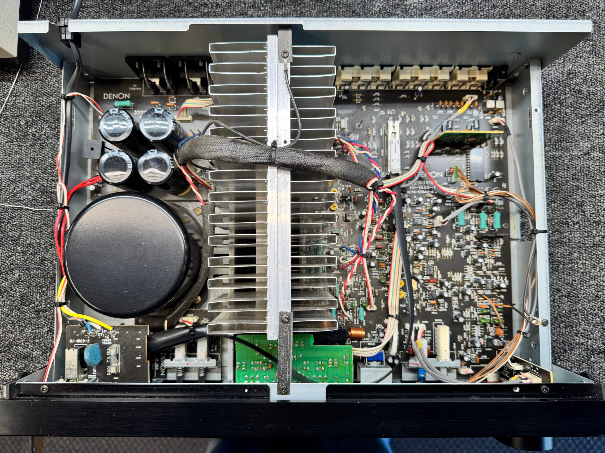 Store 5 Denon PMA-720