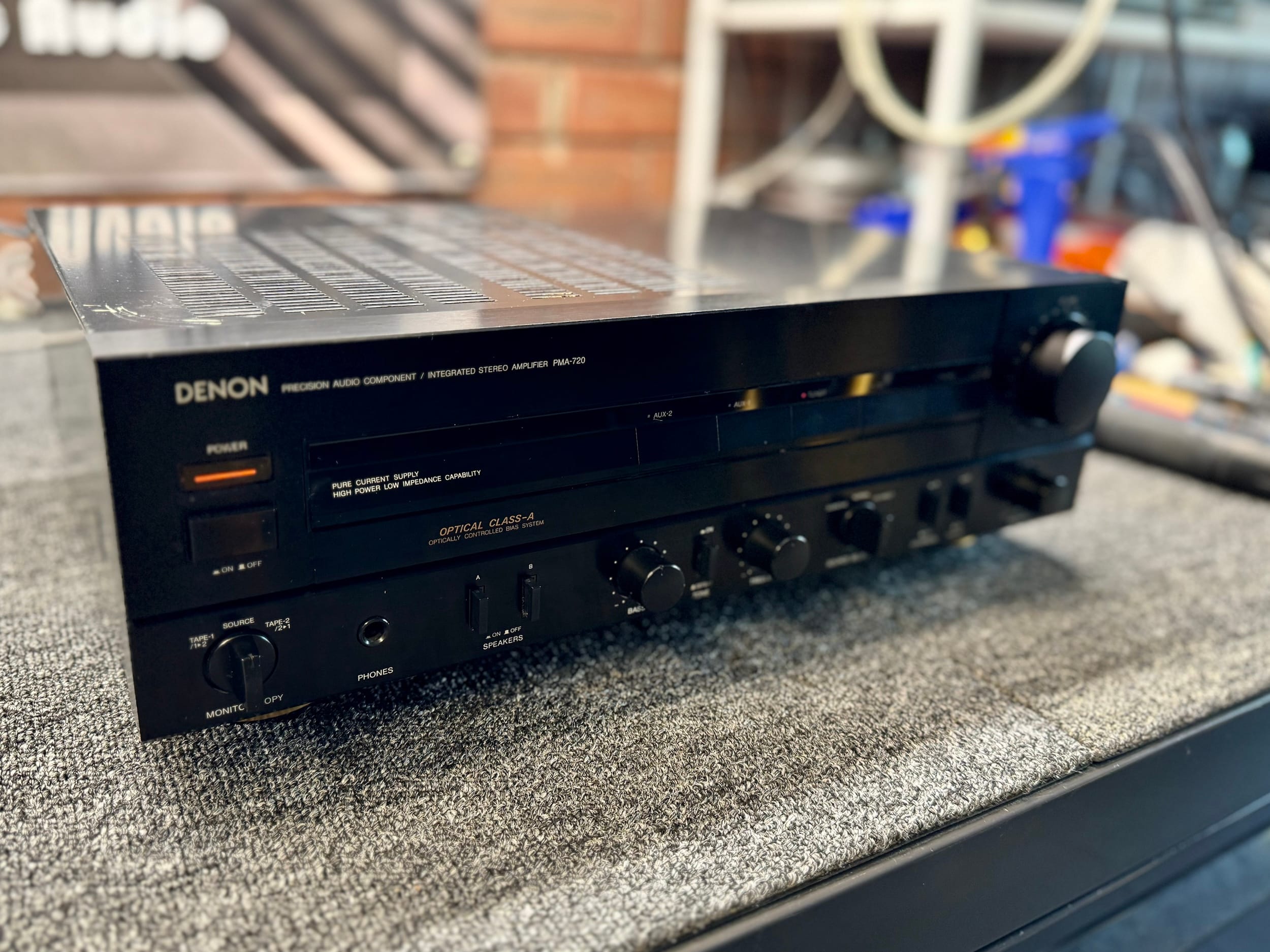 Store 6 Denon PMA-720