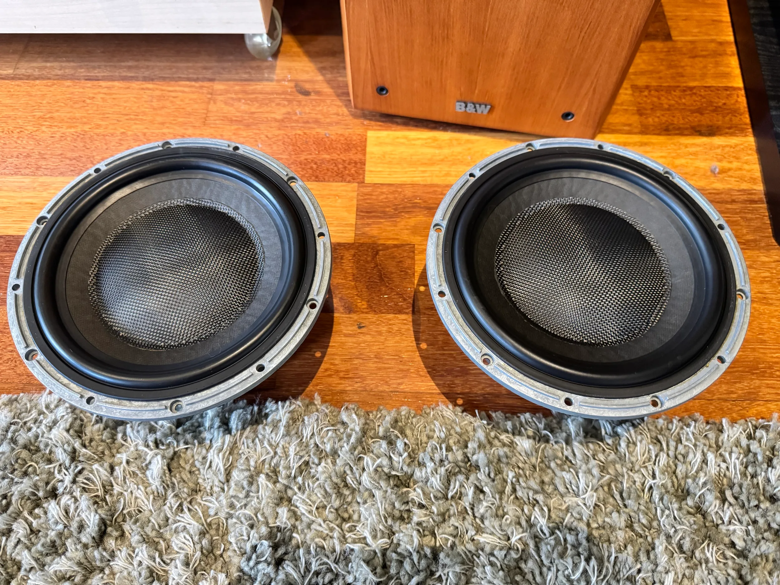 B&W Nautilus 803