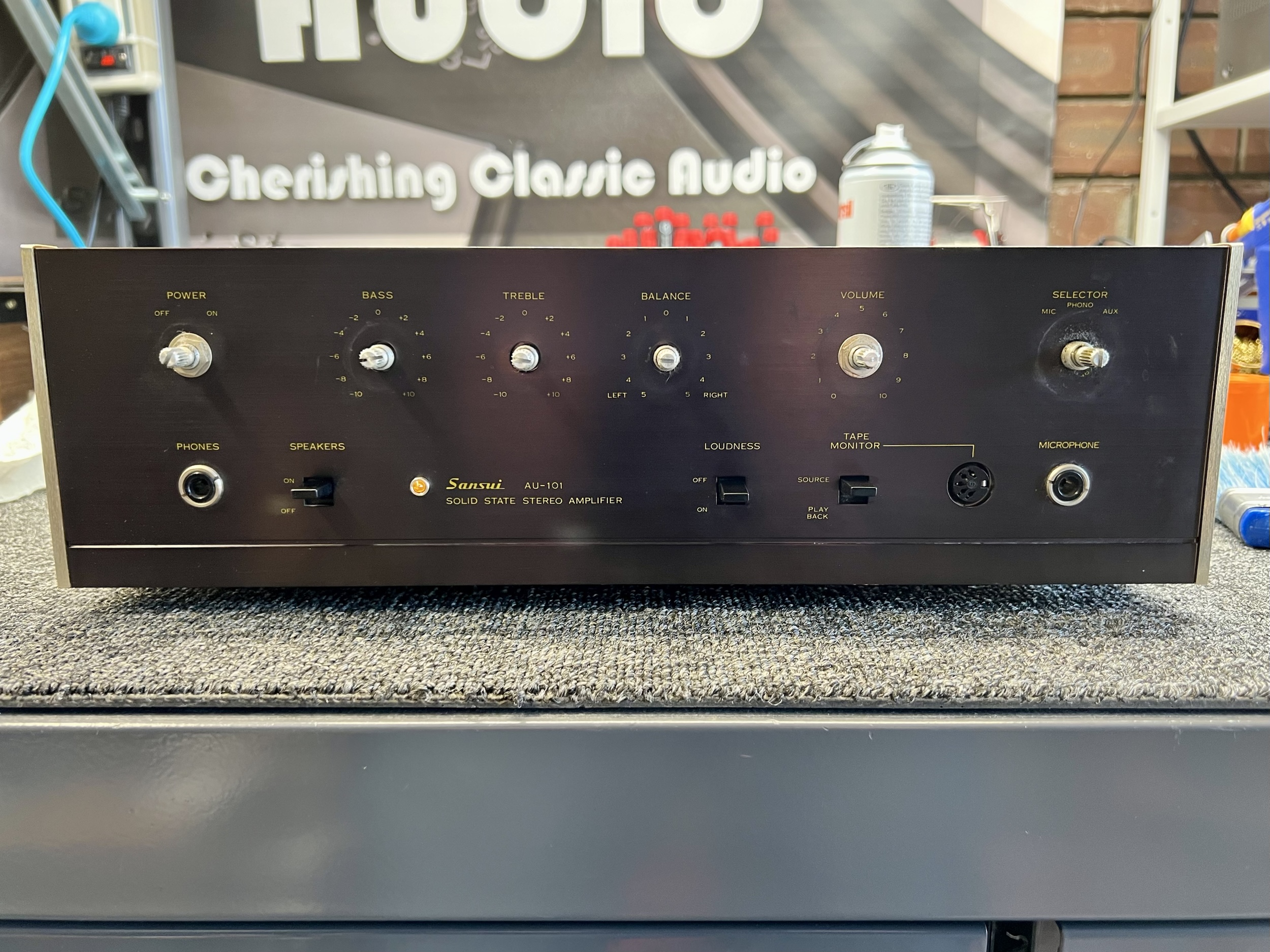 Baby Amplifiers: Sansui AU-101 8 Sansui AU-101