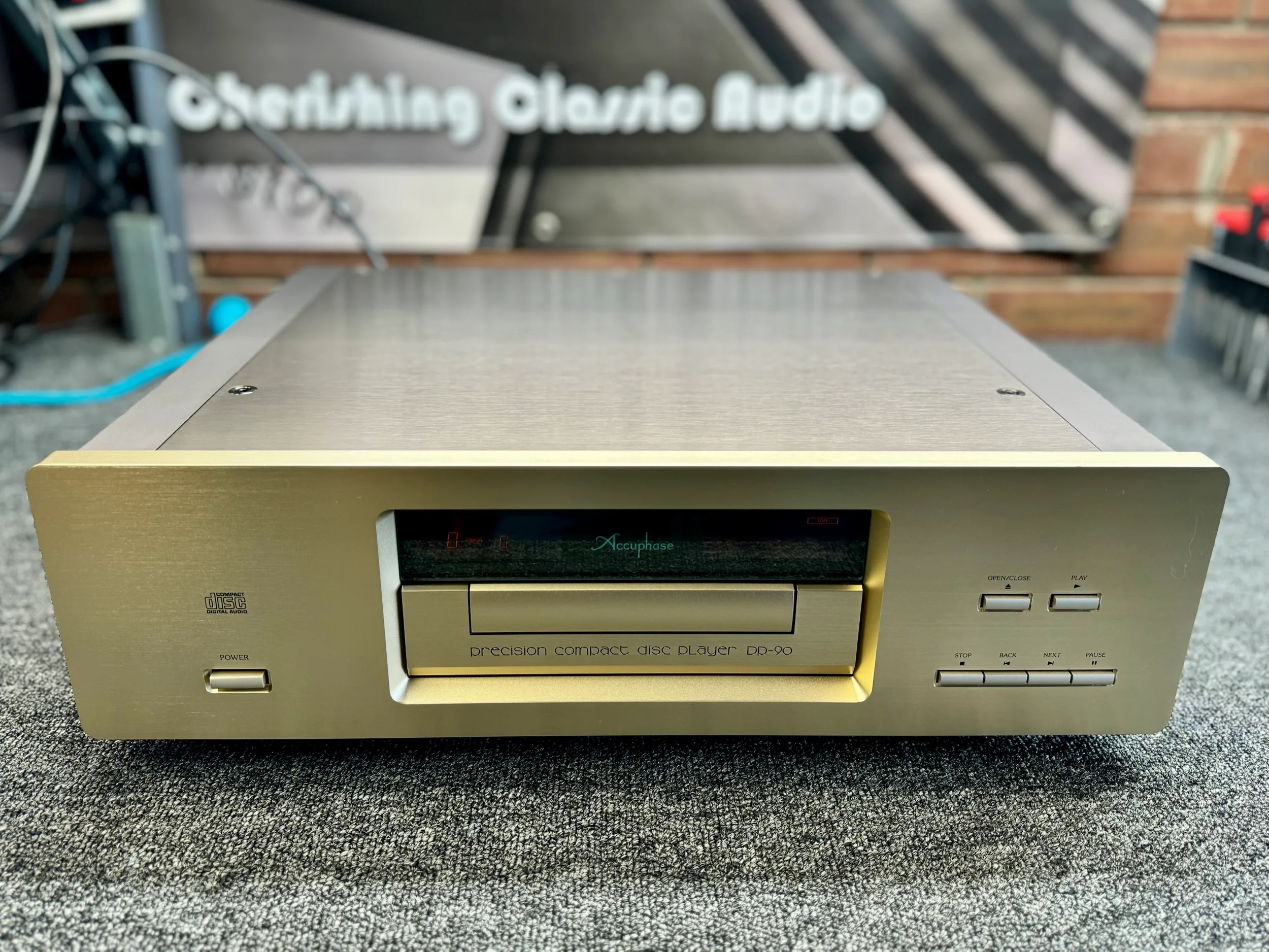Accuphase DP-90