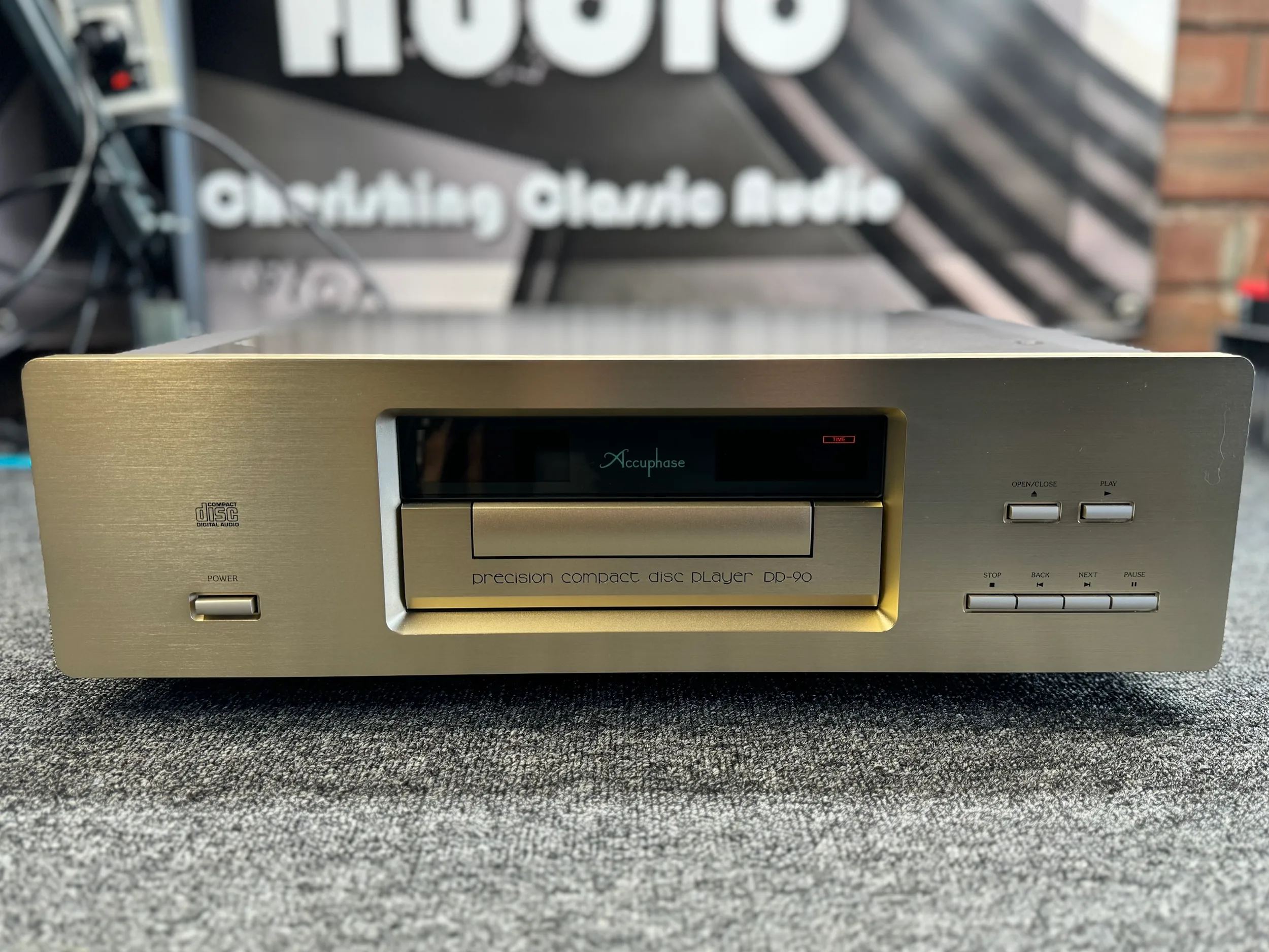 Accuphase DP-90