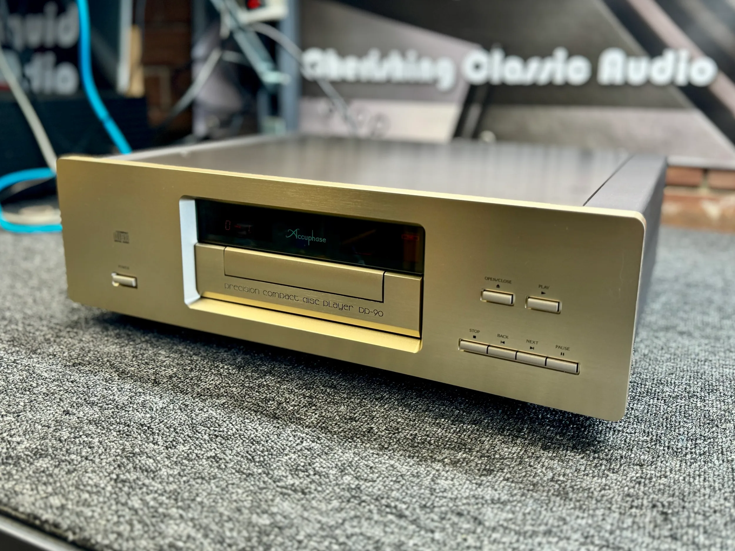 Accuphase DP-90