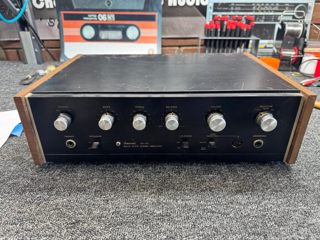 Sansui AU-101