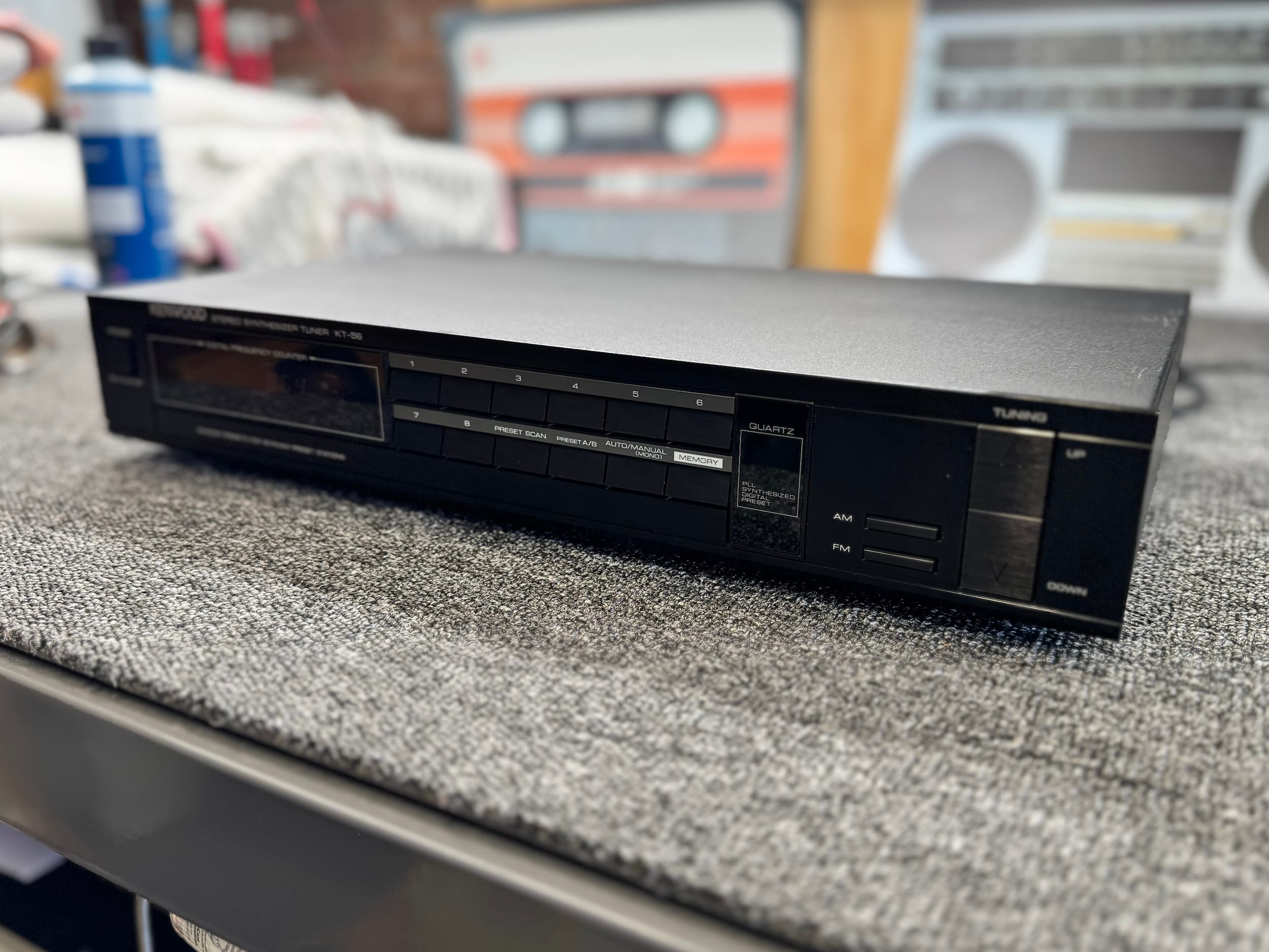 Store 67 Kenwood KT-56