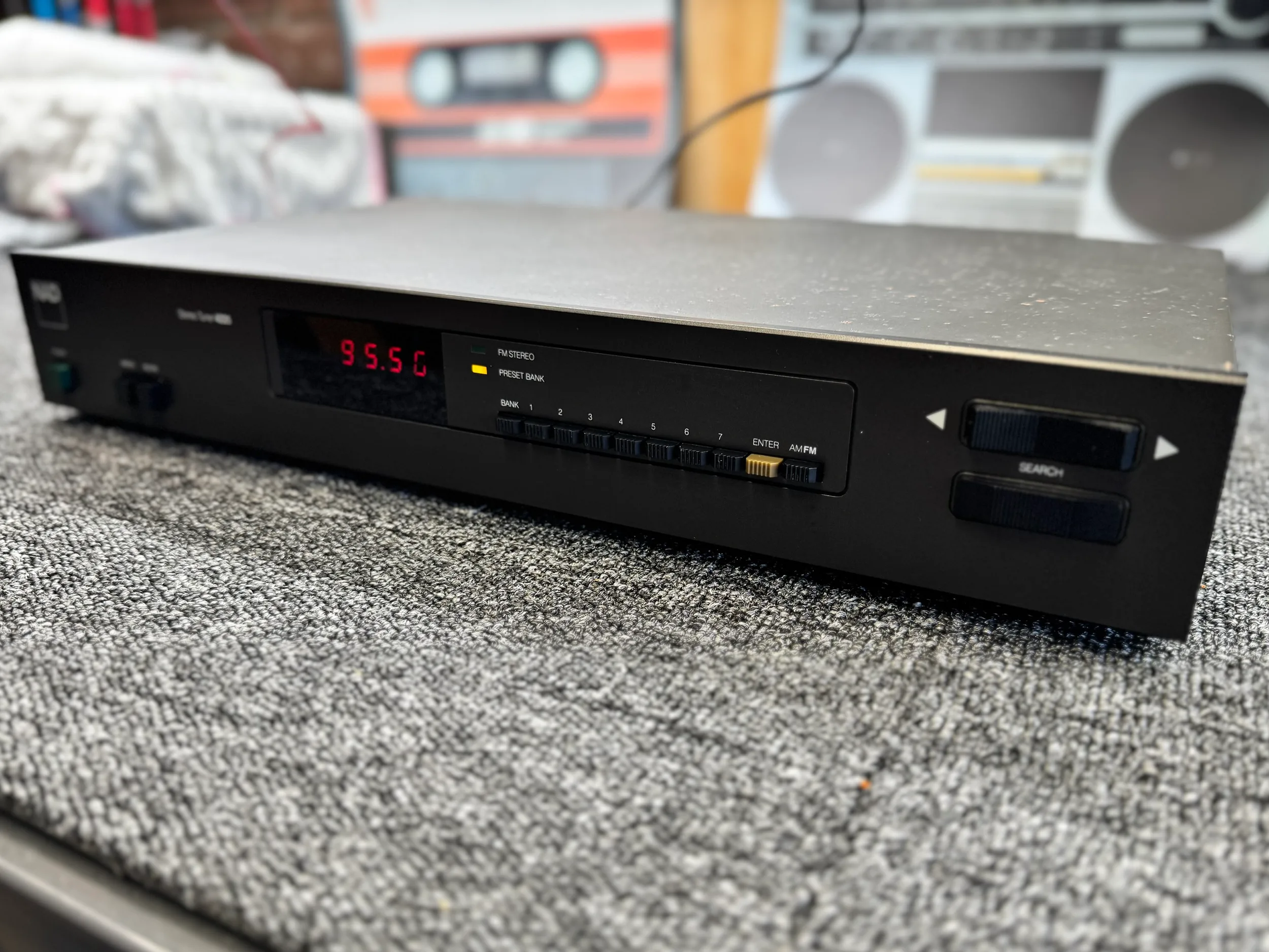 NAD 4225
