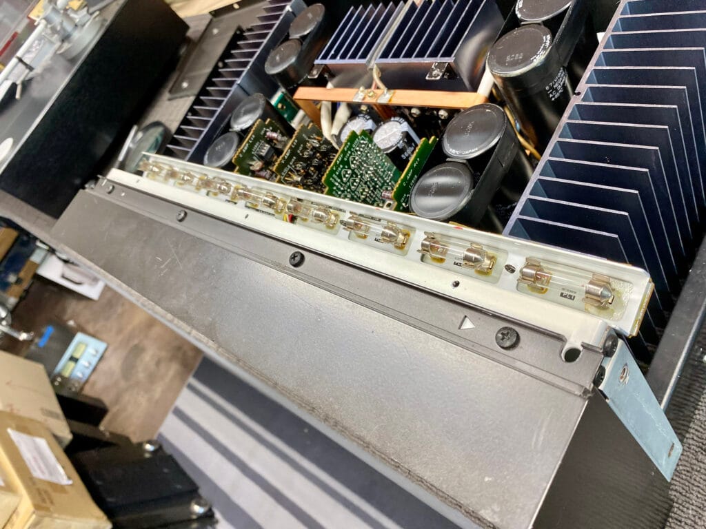 Incredible Technics SE-A100 Amplifier Resurrection 45 Technics SE-A100