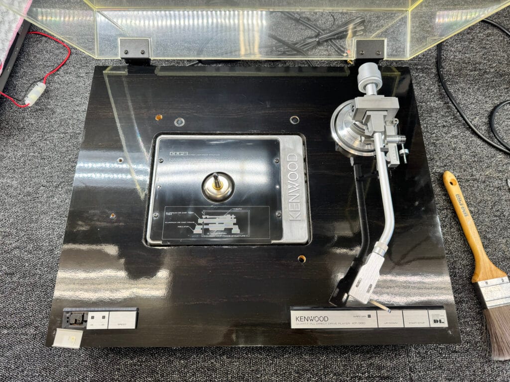 Kenwood KP-990
Kenwood KD-990